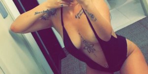 Helicia escort girl in West Chicago Illinois
